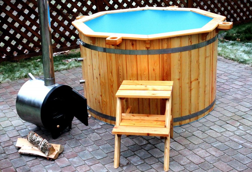 Highest Quality Wooden And Plastic Hot Tubs